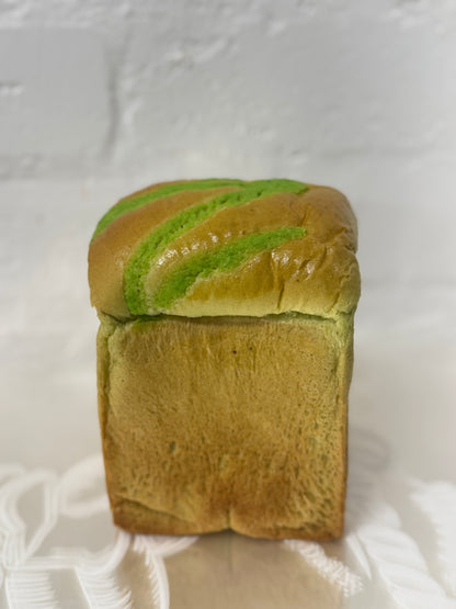 Matcha red bean loaf 抹茶红豆吐司