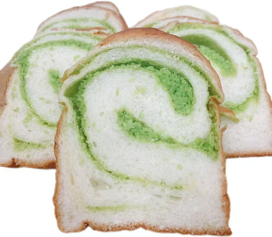Pandan flavored coconut soft loaf 椰香斑斓吐司